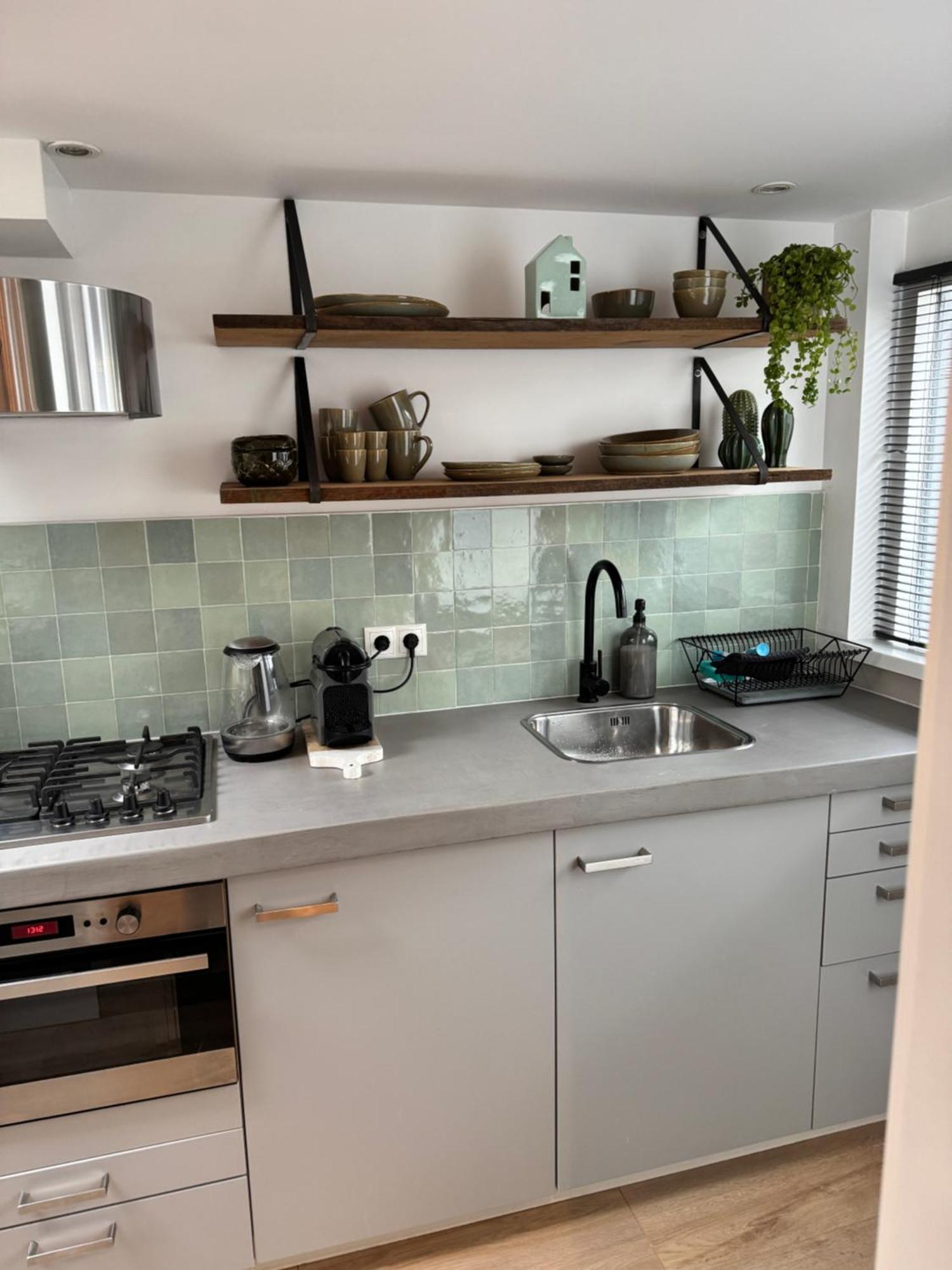 16 Apartment